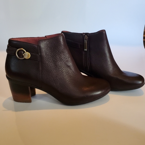 Dansko perry waterproof tumbled bootie - Picture 2 of 15